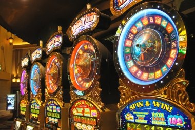 Example slots pay-table showing game symbols, win combinations, and return-to-player percentage